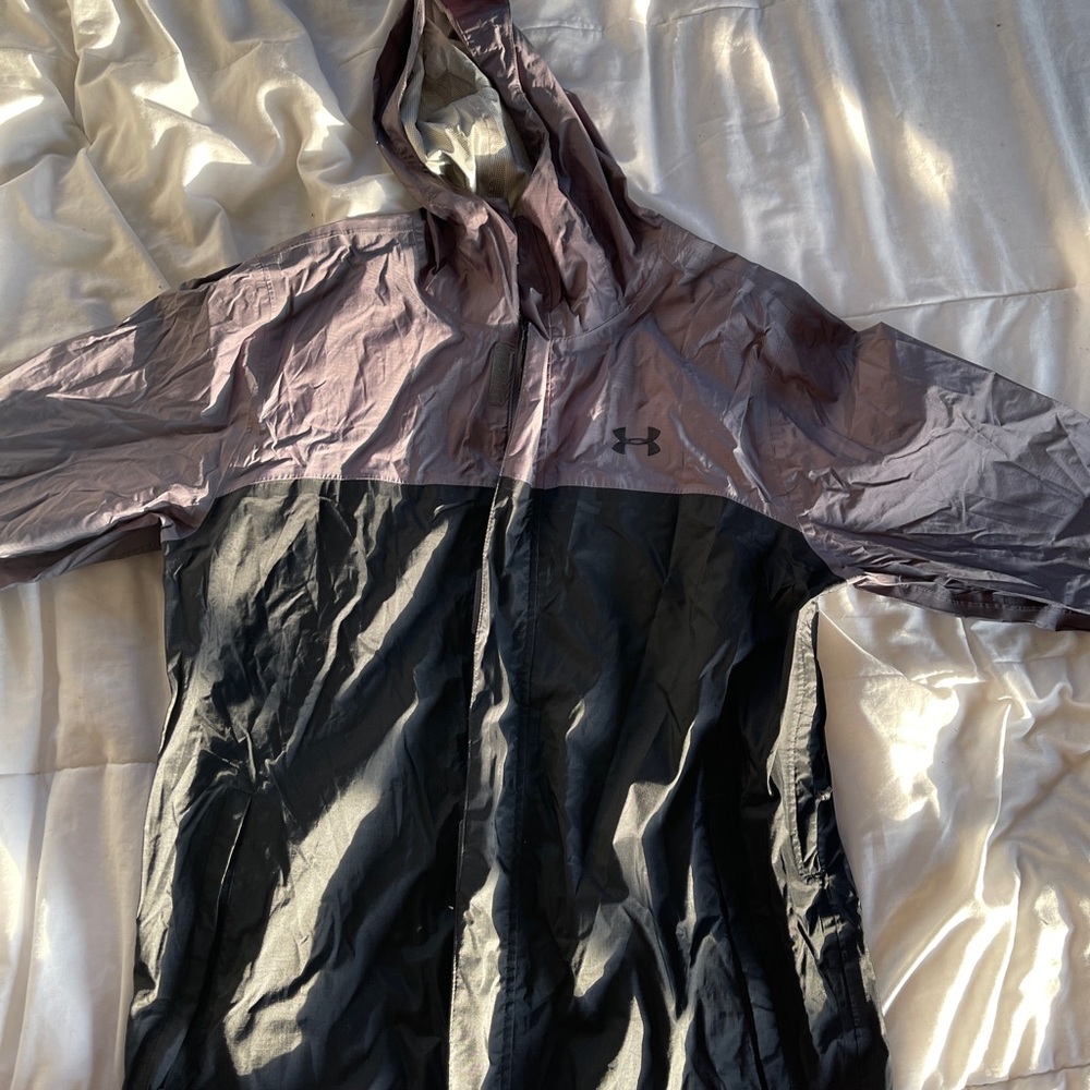 Under Armour Windbreaker, size M
